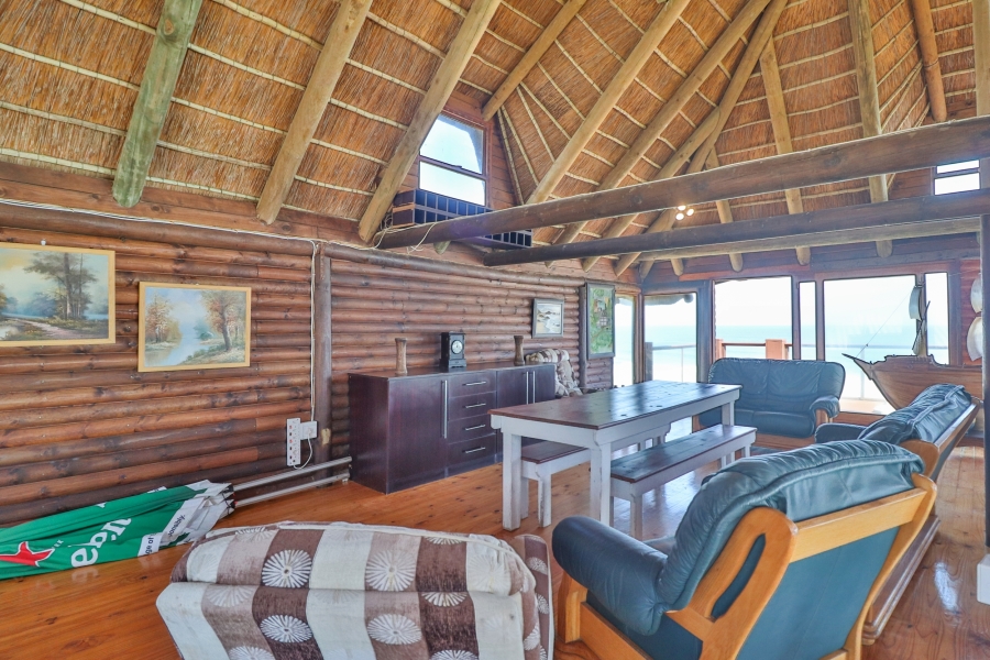 10 Bedroom Property for Sale in Dana Bay Western Cape